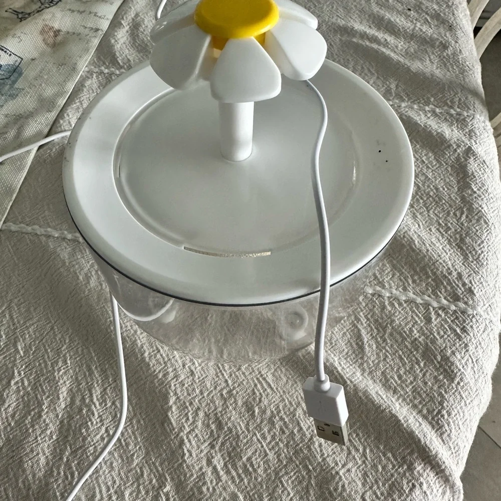 Small White and Yellow Flower pet water feeder